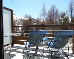 COTE BRUNE 2 -  HYPER CENTRE - FRONT DE NEIGE 1ERE LIGNE DEVANT ESF A 100 M DU JANDRI (direct glacier) - BALCON PLEIN SUD + PARKING PRIVE FERME -