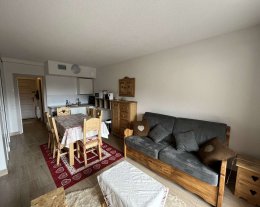 STUDIO CABINE AU CALME ET AVEC UNE VUE SUPERBE SUR LE GALIBIER