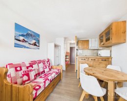 Studio style montagne pied des pistes refait à neuf