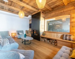 Chalet familial - piscine - vue montagne - proche centre 