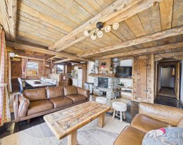 EMPLACEMENT SKIS AUX PIEDS POUR CE SUPERBE APPARTEMENT DE 160M²