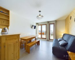 Charmant studio exposé Sud au calme