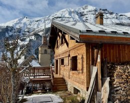 Chalet rénové entièrement au coeur des Contamines – Hiver 2025