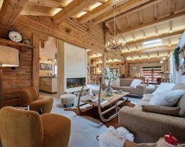 Appartement complet sur deux étages avec sauna et cheminée