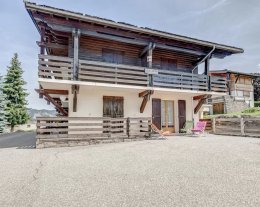 Studio Le Cornaline skis aux pieds 