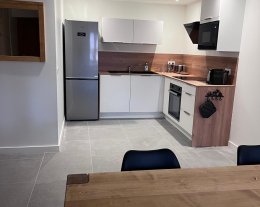 Sidérite – Appartement de plein-pied 4 personnes, dans une maison au cœur de La Grave, poêle & skiroom vue Meije