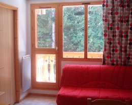 LES MELEZETS 2 . Place des Bergers 73500 VALFREJUS