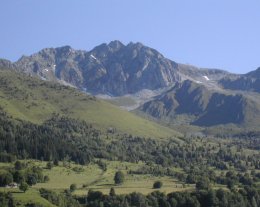A 1450M D ALTITUDE MOYENNE MONTAGNE 8 PERS