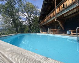 GRAND CHALET AUTHENTIQUE  15 PERSONNES  avec Piscine